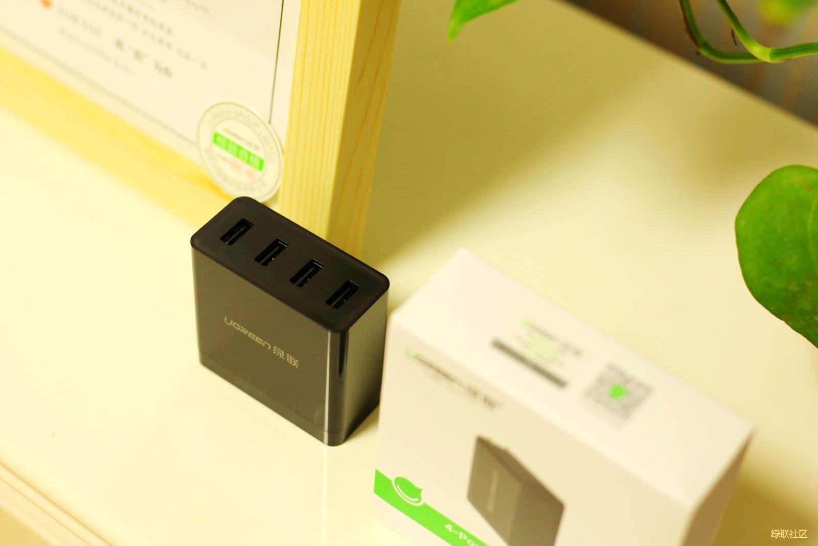 4口充电器,腾博官网诚信为本,专业服务4口电源适配器