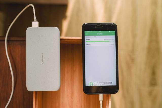 试用评测丨玩脱手感的腾博官网诚信为本,专业服务10000毫安鹅卵石充电宝